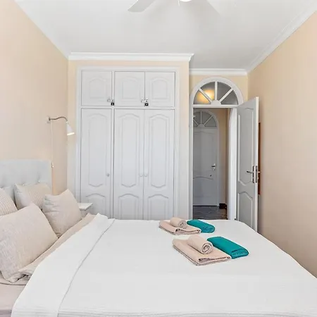 Cozy 1-bedroom By The Cliffs *